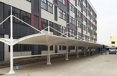 自行車棚張拉膜